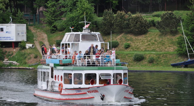 RIDE ON THE STEAM BOAT ON THE BRNO DAM LAKE